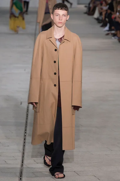 Look 51